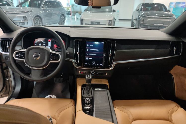 Used Volvo V90 2019 Cross Country T5 AWD Smart Range Version China V Standard Center Console