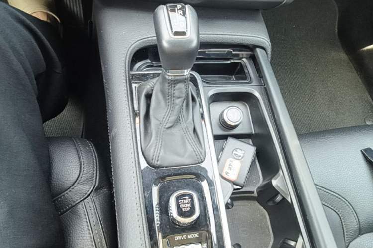 Used Volvo V90 2019 Cross Country T5 AWD Smart Range Version China V Standard Gear Lever