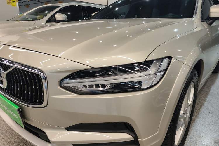 Used Volvo V90 2019 Cross Country T5 AWD Smart Range Version China V Standard Left Front Headlight