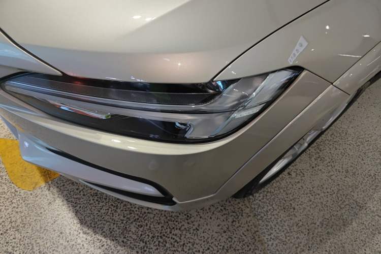 Used Volvo V90 2019 Cross Country T5 AWD Smart Range Version China V Standard Left Front Headlight