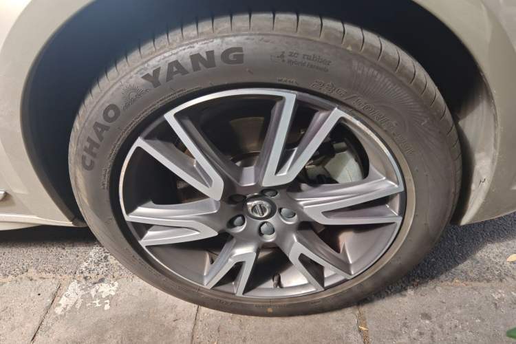 Used Volvo V90 2019 Cross Country T5 AWD Luxury Edition China V Standard Right Front Wheel Hub