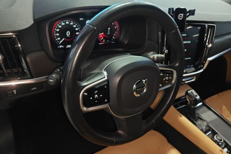 Used Volvo V90 2019 Cross Country T5 AWD Smart Range Version China V Standard Steering Wheel