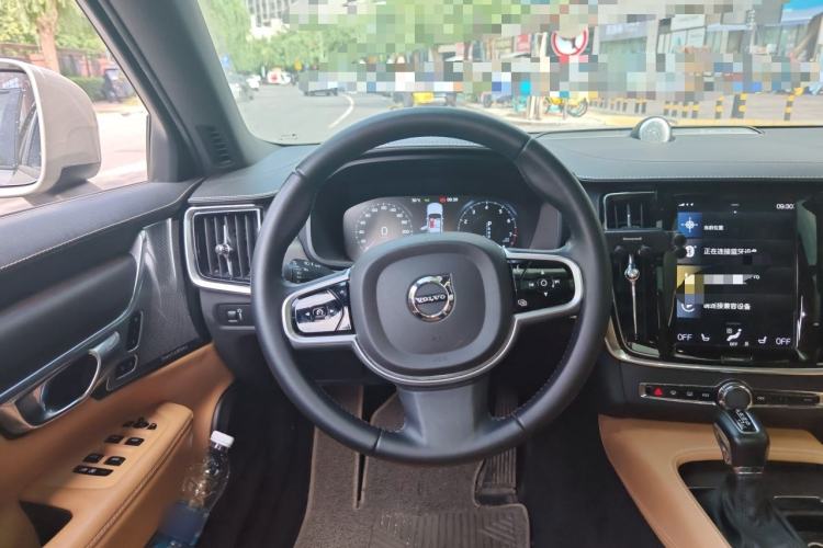 Used Volvo V90 2019 Cross Country T5 AWD Luxury Edition China V Standard Steering Wheel