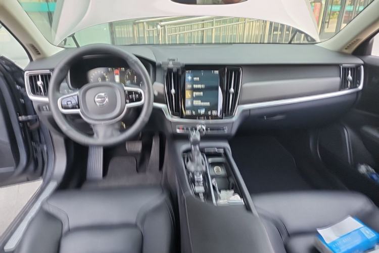 Used Volvo V90 2019 Cross Country T5 AWD Smart Range Version China V Standard Center Console