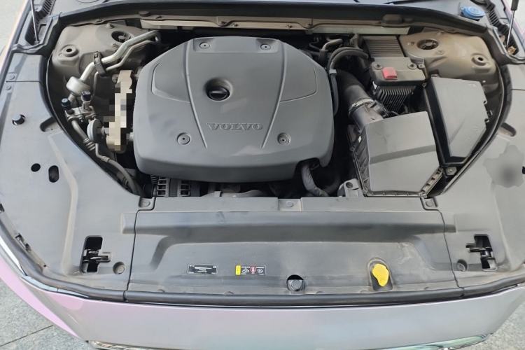Used Volvo V90 2019 Cross Country T5 AWD Smart Range Version China V Standard Engine Bay