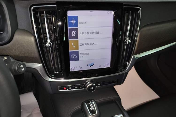 Used Volvo V90 2019 Cross Country T5 AWD Smart Range Version China V Standard Audio And AC Panel