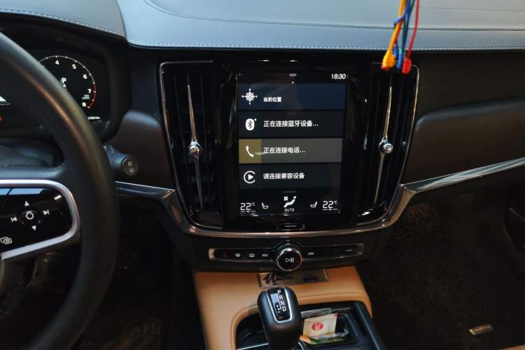 Used Volvo V90 2019 Cross Country T5 AWD Luxury Edition China VI Standard Audio And AC Panel
