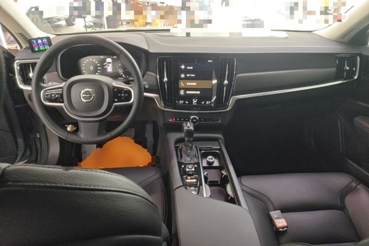 Used Volvo V90 2019 Cross Country T5 AWD Smart Range Version China VI Standard Center Console