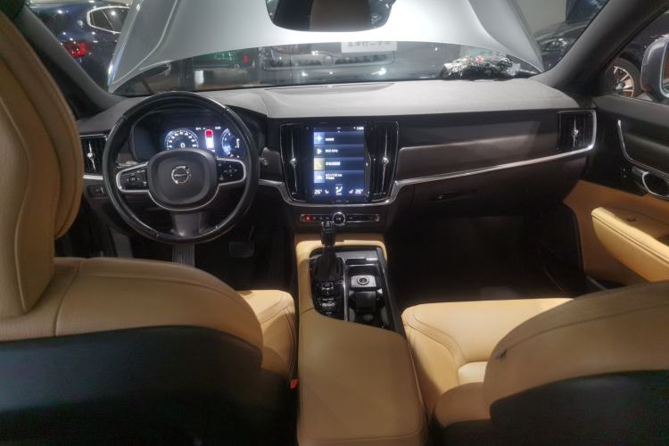 Used Volvo V90 2019 Cross Country T5 AWD Smart Range Version China V Standard Center Console