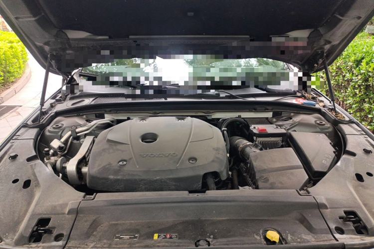 Used Volvo V90 2019 Cross Country T5 AWD Smart Range Version China V Standard Engine Bay