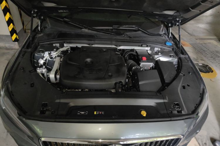 Used Volvo V90 2019 Cross Country T5 AWD Luxury Edition China V Standard Engine Bay