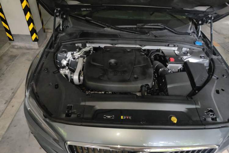 Used Volvo V90 2019 Cross Country T5 AWD Luxury Edition China V Standard Engine Bay Right