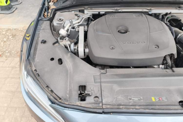 Used Volvo V90 2019 Cross Country T5 AWD Smart Range Version China V Standard Engine Bay Right