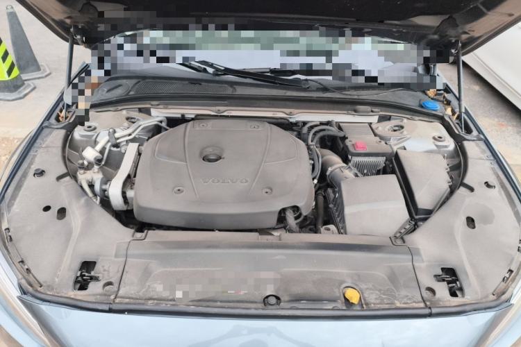 Used Volvo V90 2019 Cross Country T5 AWD Smart Range Version China V Standard Engine Bay