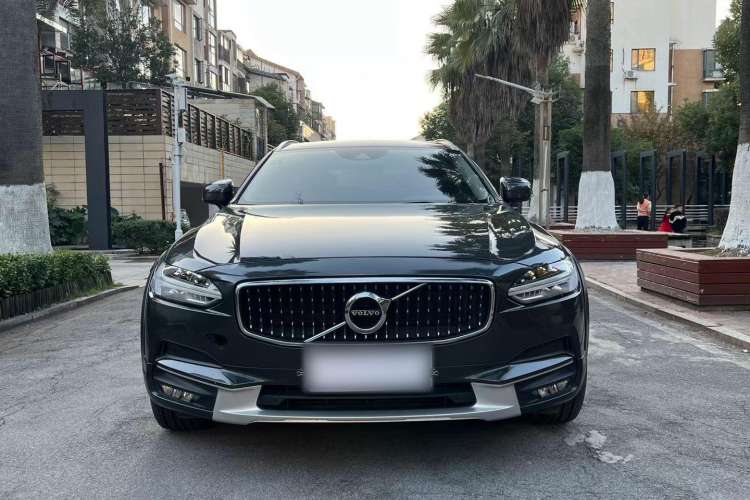 Used Volvo V90 2019 Cross Country T5 AWD Smart Range Version China VI Standard Exterior 1