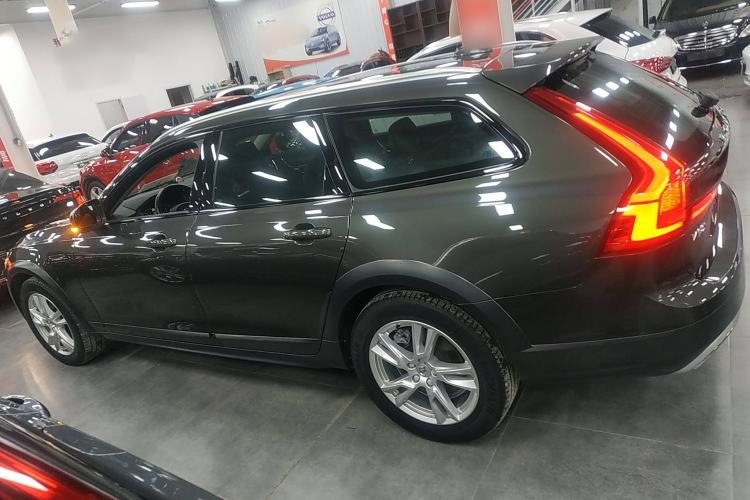 Used Volvo V90 2019 Cross Country T5 AWD Smart Range Version China V Standard Exterior 3