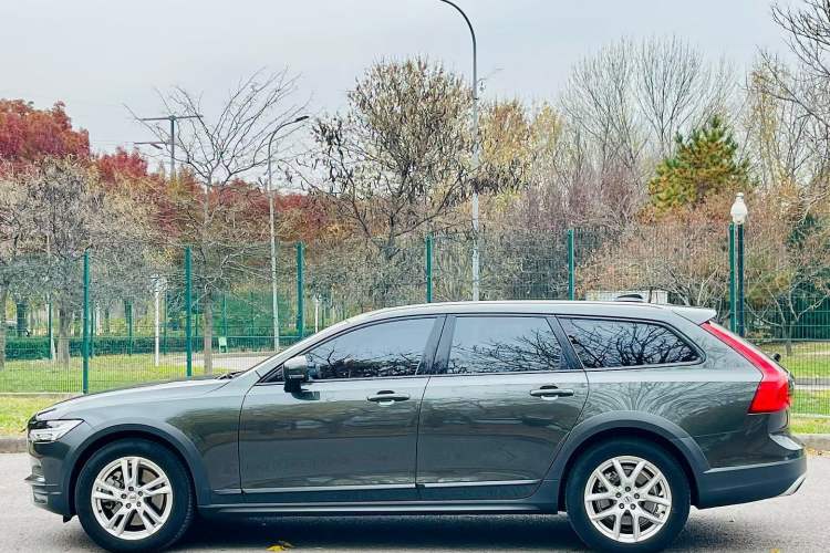 Used Volvo V90 2019 Cross Country T5 AWD Smart Range Version China V Standard Exterior 6