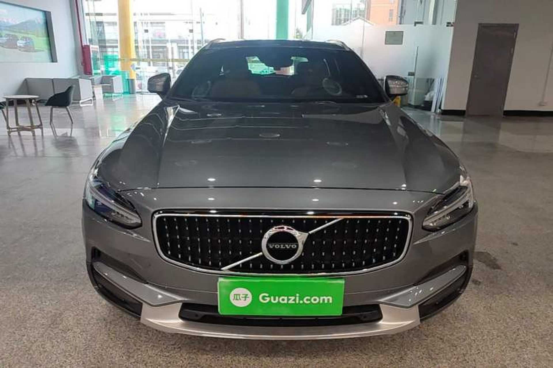 Used Volvo V90 2019 Cross Country T5 AWD Smart Range Version China VI Standard Front