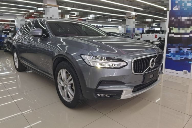 Used Volvo V90 2019 Cross Country T5 AWD Smart Range Version China VI Standard Front Right 45 Deg