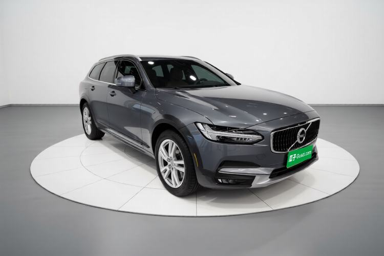 Used Volvo V90 2019 Cross Country T5 AWD Smart Range Version China VI Standard Front Right 45 Deg