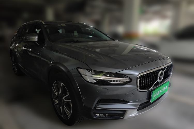 Used Volvo V90 2019 Cross Country T5 AWD Luxury Edition China V Standard Front Right 45 Deg
