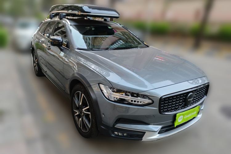 Used Volvo V90 2019 Cross Country T5 AWD Luxury Edition China VI Standard Front Right 45 Deg
