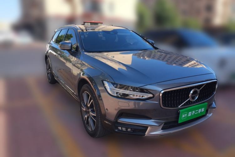 Used Volvo V90 2019 Cross Country T5 AWD Luxury Edition China V Standard Front Right 45 Deg