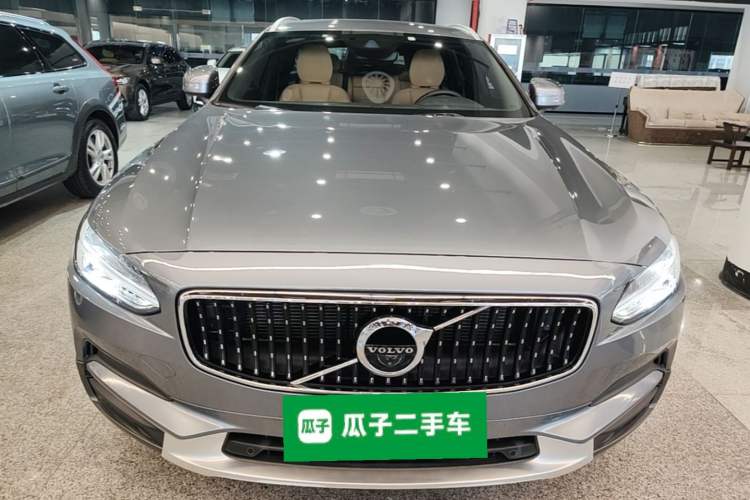 Used Volvo V90 2019 Cross Country T5 AWD Smart Range Version China VI Standard Front