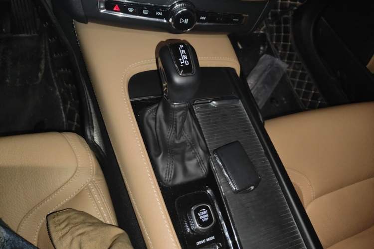 Used Volvo V90 2019 Cross Country T5 AWD Smart Range Version China V Standard Gear Lever