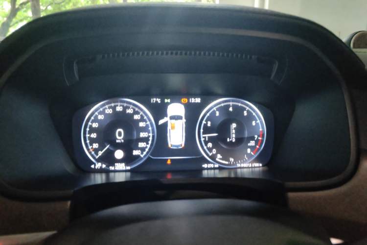 Used Volvo V90 2019 Cross Country T5 AWD Luxury Edition China V Standard Instrument Cluster