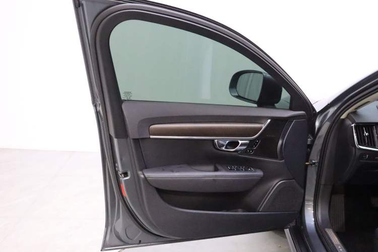 Used Volvo V90 2019 Cross Country T5 AWD Smart Range Version China V Standard Interior 1