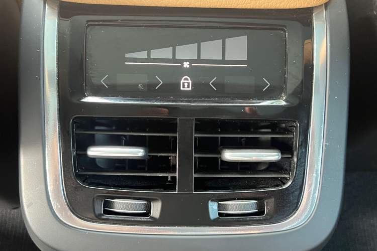 Used Volvo V90 2019 Cross Country T5 AWD Smart Range Version China V Standard Interior 3