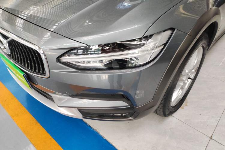 Used Volvo V90 2019 Cross Country T5 AWD Smart Range Version China VI Standard Left Front Headlight