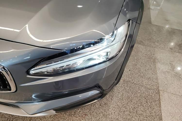 Used Volvo V90 2019 Cross Country T5 AWD Smart Range Version China VI Standard Left Front Headlight