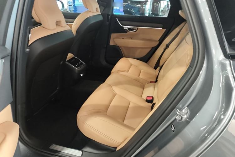 Used Volvo V90 2019 Cross Country T5 AWD Smart Range Version China VI Standard Left Rear Seat