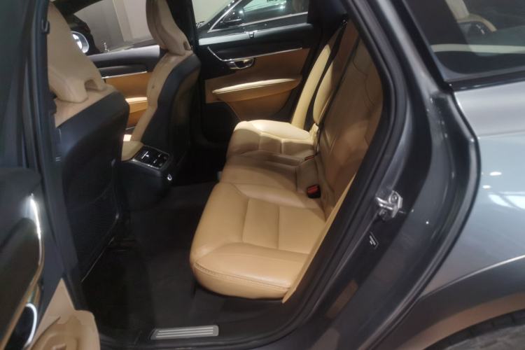 Used Volvo V90 2019 Cross Country T5 AWD Smart Range Version China V Standard Left Rear Seat