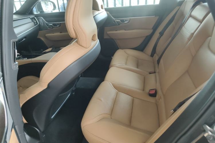 Used Volvo V90 2019 Cross Country T5 AWD Luxury Edition China V Standard Left Rear Seat