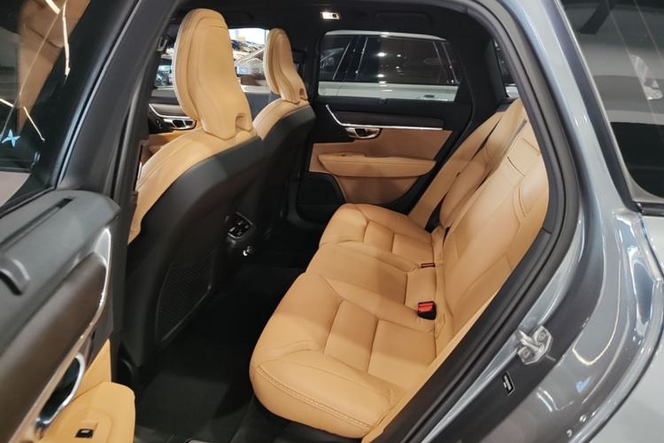Used Volvo V90 2019 Cross Country T5 AWD Smart Range Version China VI Standard Left Rear Seat