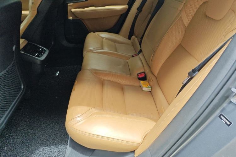 Used Volvo V90 2019 Cross Country T5 AWD Luxury Edition China VI Standard Left Rear Seat