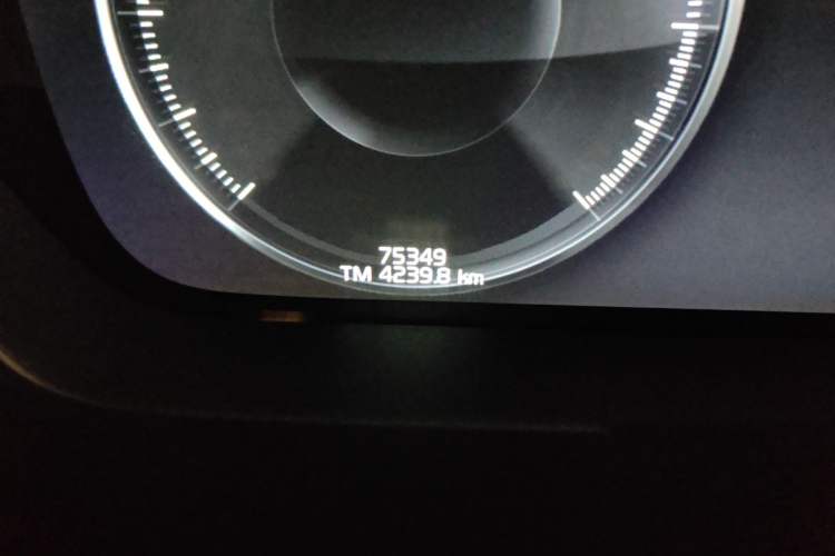 Used Volvo V90 2019 Cross Country T5 AWD Luxury Edition China V Standard Odometer Close Up