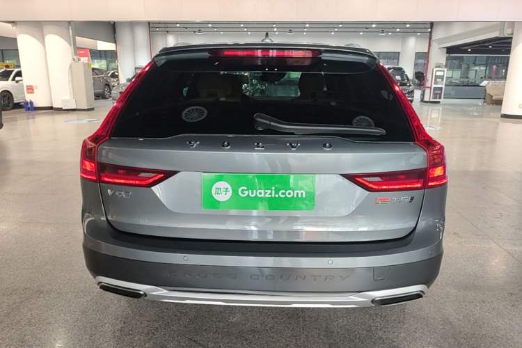 Used Volvo V90 2019 Cross Country T5 AWD Smart Range Version China VI Standard Rear
