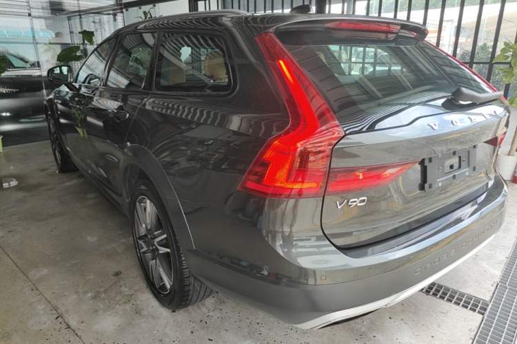 Used Volvo V90 2019 Cross Country T5 AWD Luxury Edition China V Standard Rear Left 45 Deg