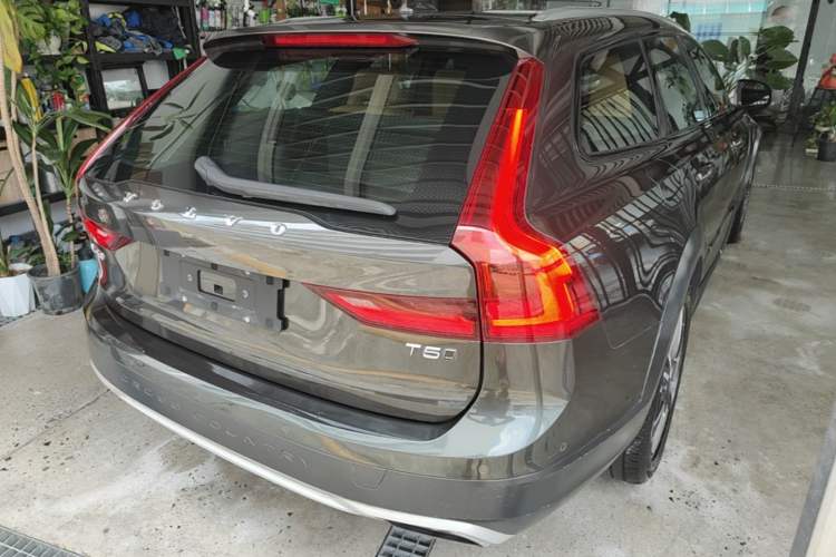 Used Volvo V90 2019 Cross Country T5 AWD Luxury Edition China V Standard Rear Right 45 Deg