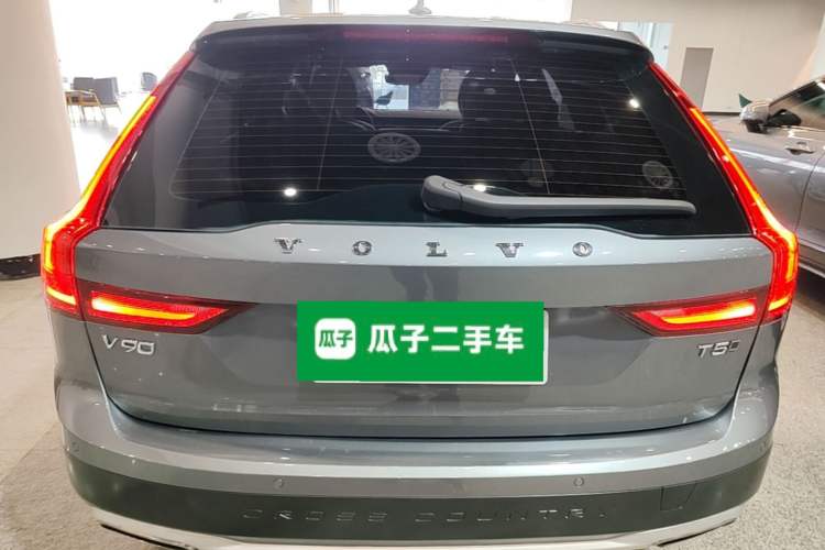 Used Volvo V90 2019 Cross Country T5 AWD Smart Range Version China VI Standard Rear