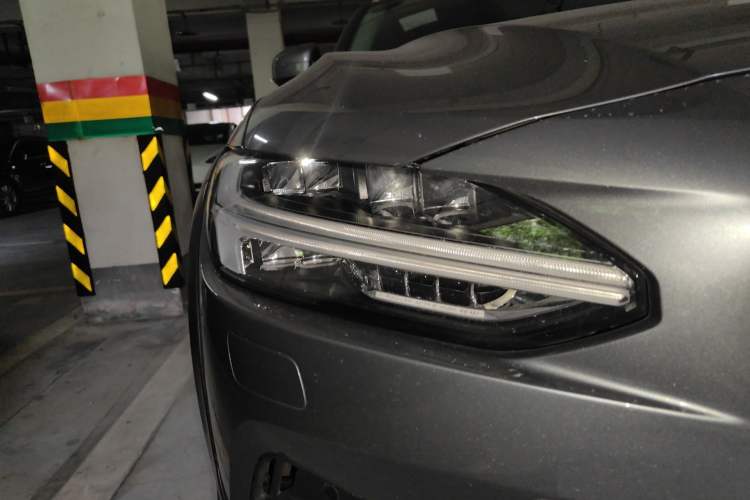 Used Volvo V90 2019 Cross Country T5 AWD Luxury Edition China V Standard Right Front Headlight