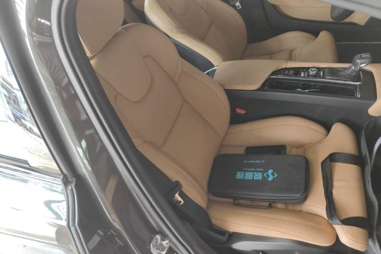 Used Volvo V90 2019 Cross Country T5 AWD Luxury Edition China V Standard Right Front Seat