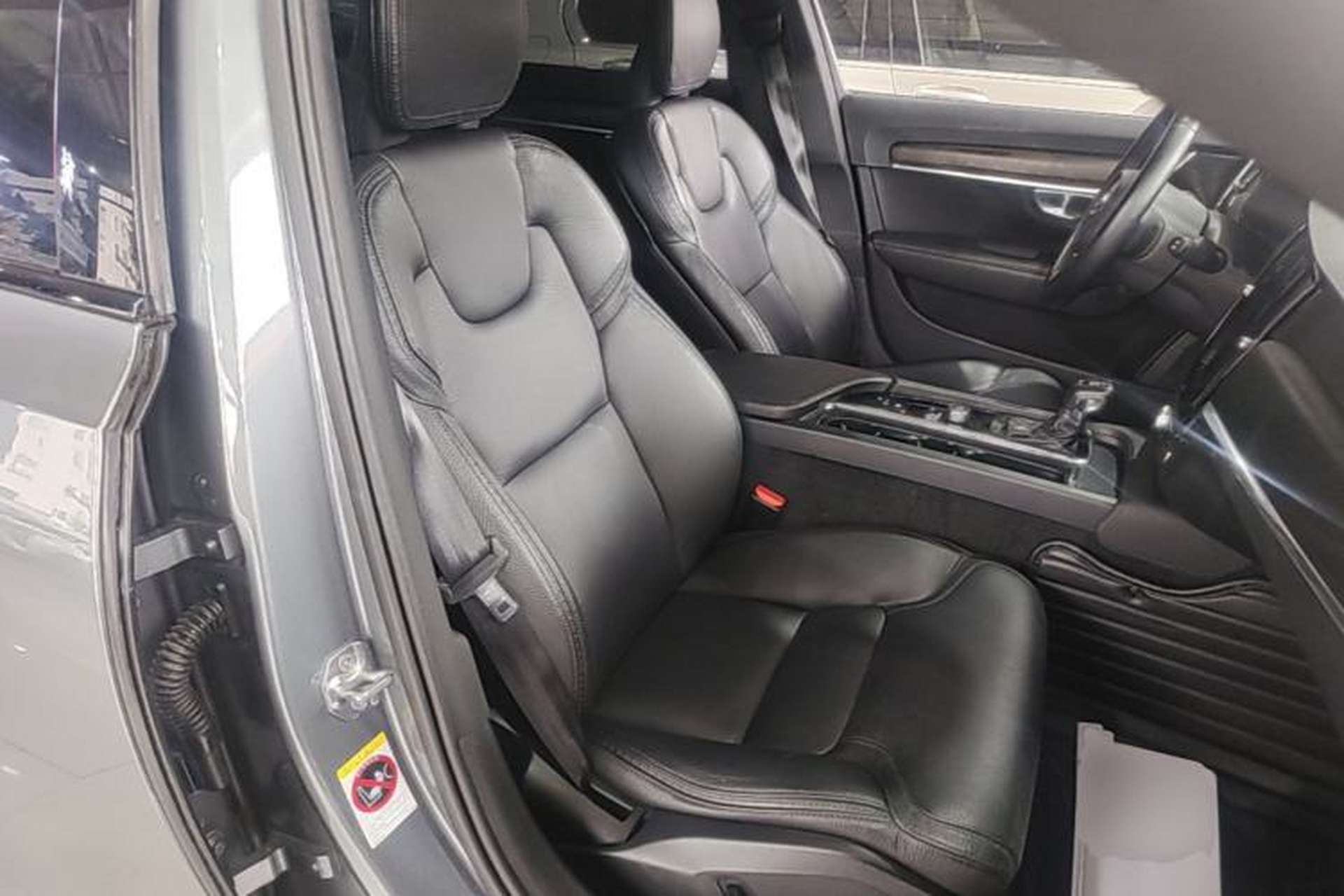 Used Volvo V90 2019 Cross Country T5 AWD Smart Range Version China VI Standard Right Front Seat