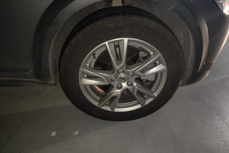 Used Volvo V90 2019 Cross Country T5 AWD Smart Range Version China V Standard Right Front Wheel Hub