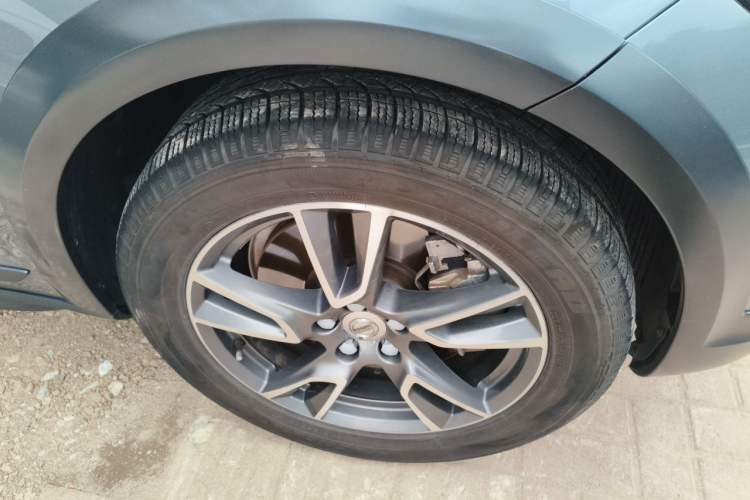 Used Volvo V90 2019 Cross Country T5 AWD Smart Range Version China V Standard Right Front Wheel Hub