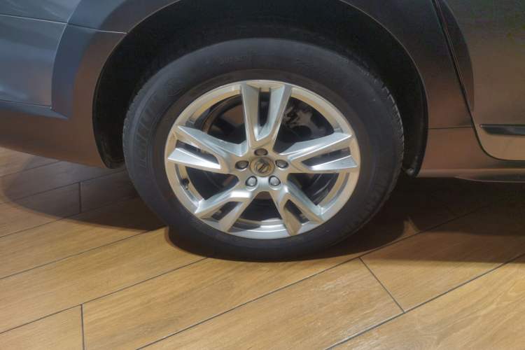 Used Volvo V90 2019 Cross Country T5 AWD Smart Range Version China V Standard Right Rear Wheel Hub